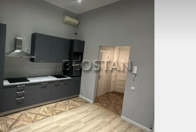 Centar - Stari grad studentski trg #65720