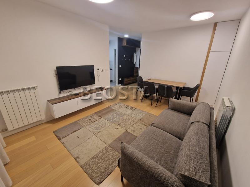 Izdavanje stanova Beograd - Novi Beograd