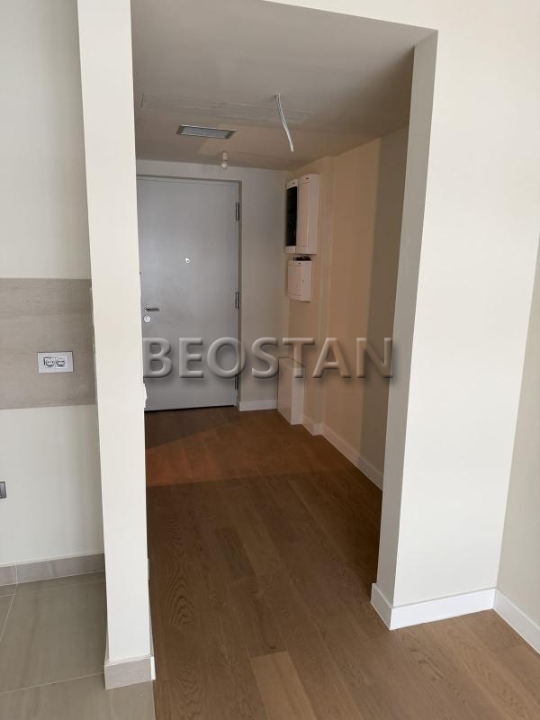 Novi Beograd - Airport Garden blok 65 #67169