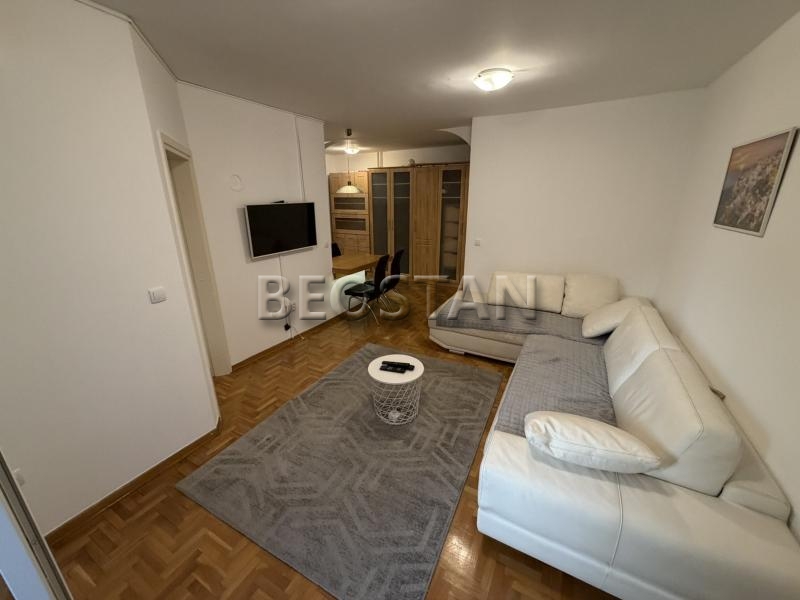 Izdavanje stanova Beograd - Novi Beograd