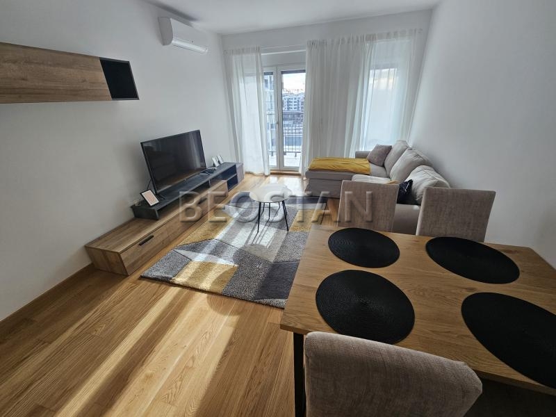 Izdavanje stanova Beograd - Novi Beograd