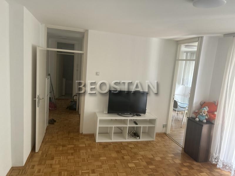 Novi Beograd - Fontana blok 34 #66089