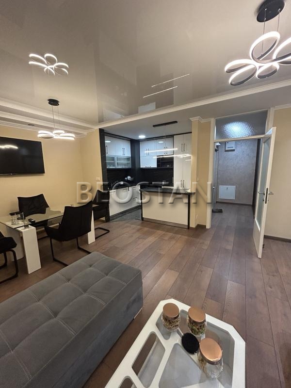 Širi centar - Vozdovac stepa #64905 Širi centar - Vozdovac stepa #64905