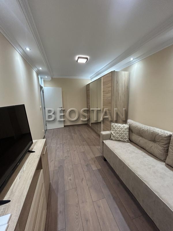 Širi centar - Vozdovac stepa #64905 Širi centar - Vozdovac stepa #64905