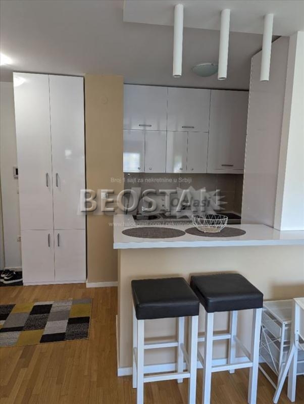 Novi Beograd - Zelena avenija #64897 Novi Beograd - Zelena avenija #64897