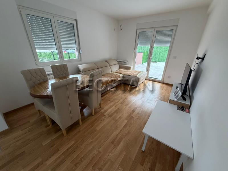 Širi centar - Banjica #66079