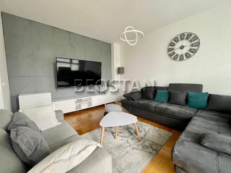Izdavanje stanova Beograd - Novi Beograd