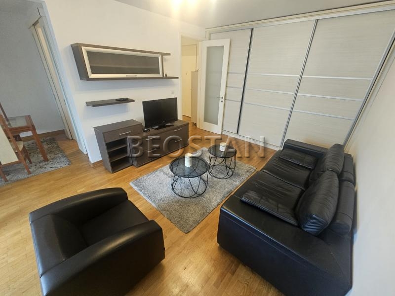 Izdavanje stanova Beograd - Novi Beograd