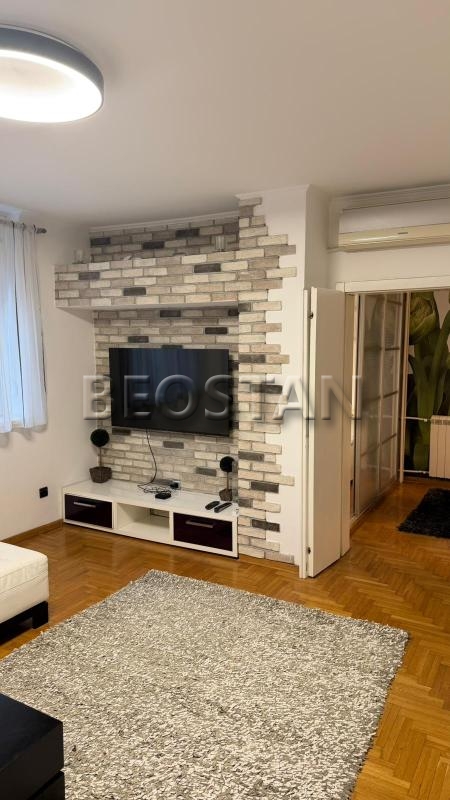 Izdavanje stanova Beograd - Novi Beograd