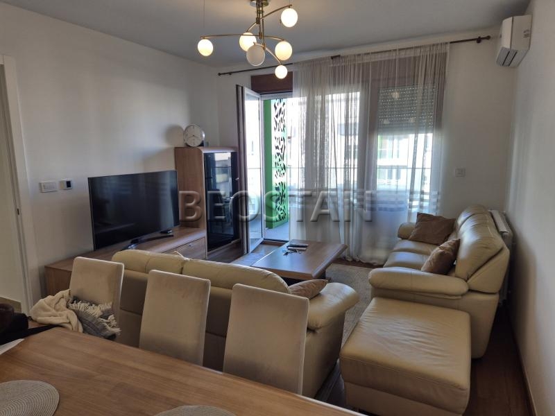 Izdavanje stanova Beograd - Novi Beograd