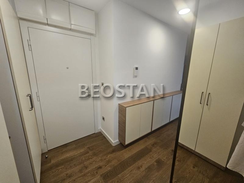 Novi Beograd - The One 2 garazna mesta #67151
