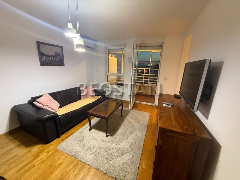 Izdavanje stanova Beograd - Novi Beograd