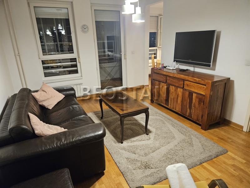 Izdavanje stanova Beograd - Novi Beograd