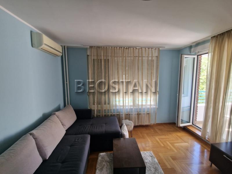 Izdavanje stanova Beograd - Novi Beograd