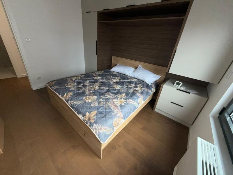 Centar - Djeram garaza #65354