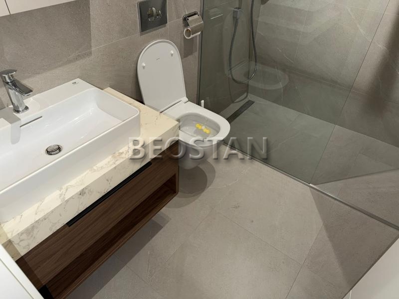 Centar - Djeram garaza #65354