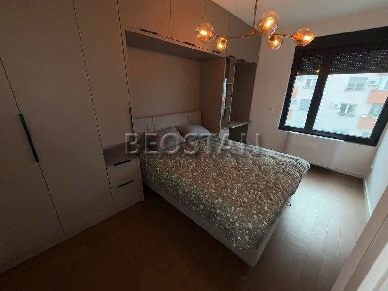 Centar - Djeram garaza #65354