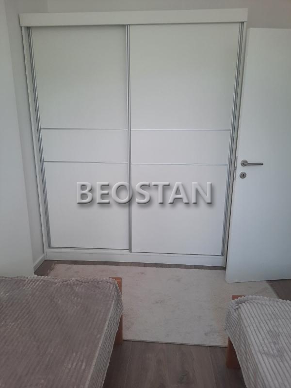 Širi centar - Karaburma #565069