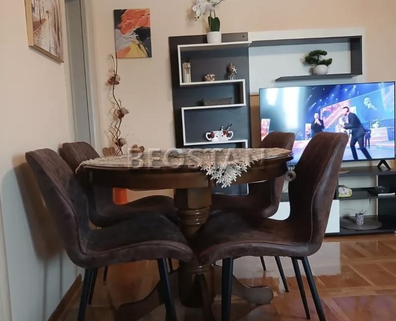 Širi centar - Surcin ledine #65192