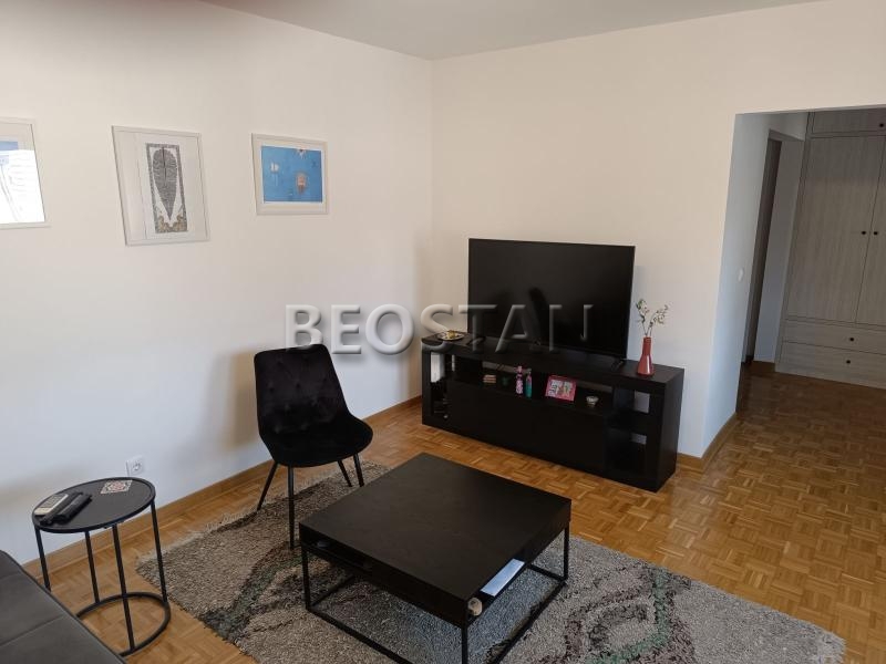 Izdavanje stanova Beograd - Novi Beograd