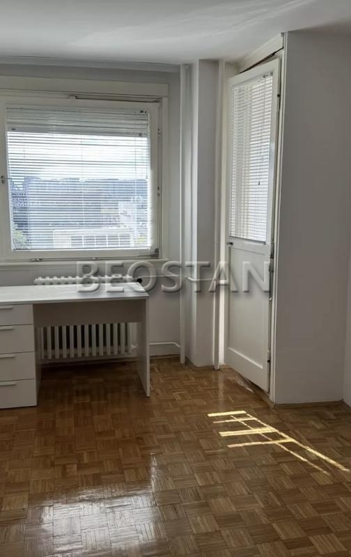 Novi Beograd - Blok 28 arena #64809 Novi Beograd - Blok 28 arena #64809