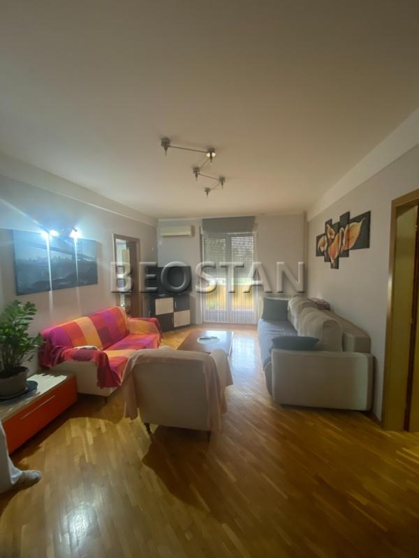 Izdavanje stanova Beograd - Zemun