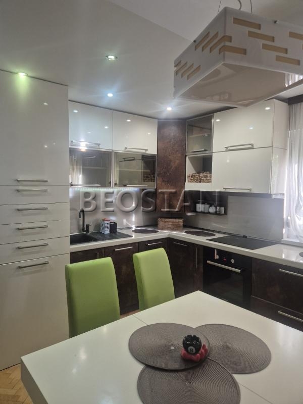 Zemun - Gornji grad #2567220