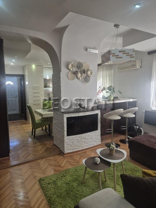 Zemun - Gornji grad #2567220