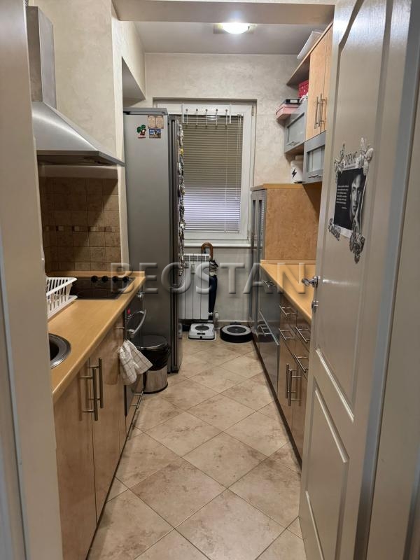 Širi centar - Vozdovac fon #66045