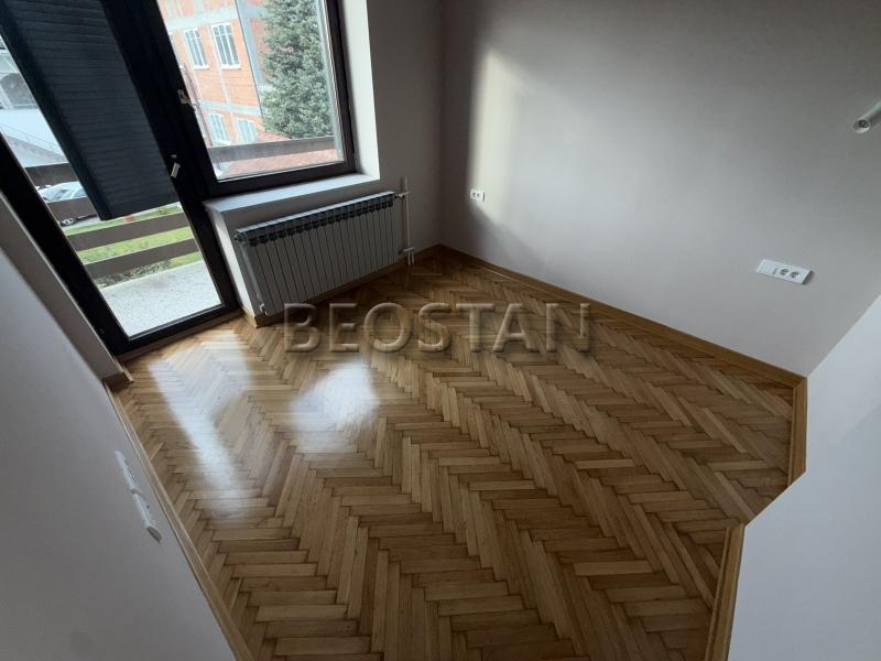 Lokal - Bezanijska kosa 2 #67191