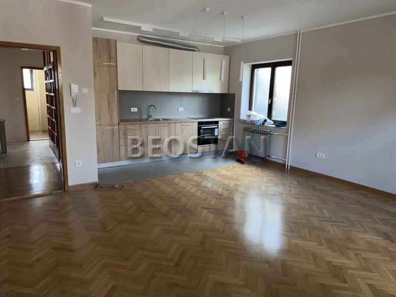 Lokal - Bezanijska kosa 2 #67191