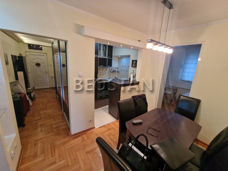 Novi Beograd - Blok 70a delta #2666034