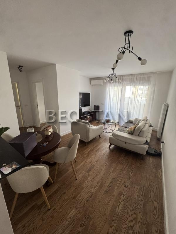 Izdavanje stanova Beograd - Novi Beograd