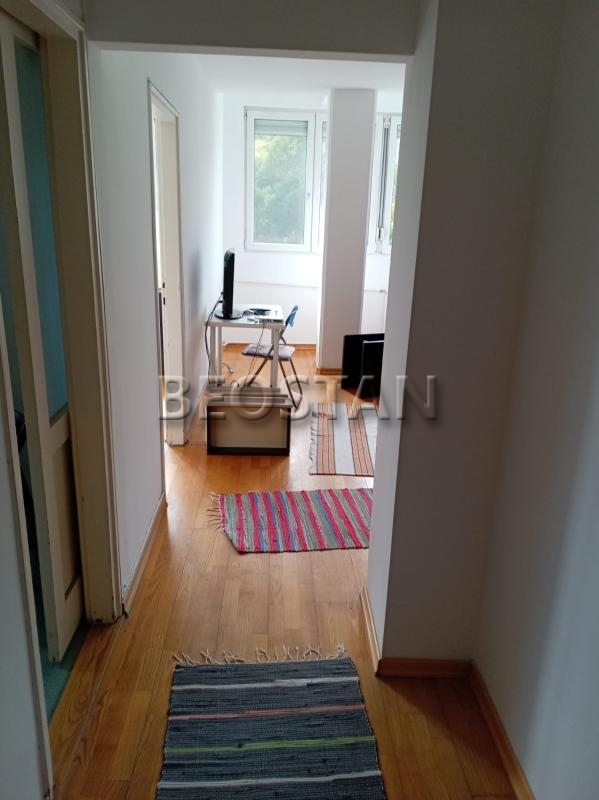 Novi Beograd - Opstina fontana #64874 Novi Beograd - Opstina fontana #64874