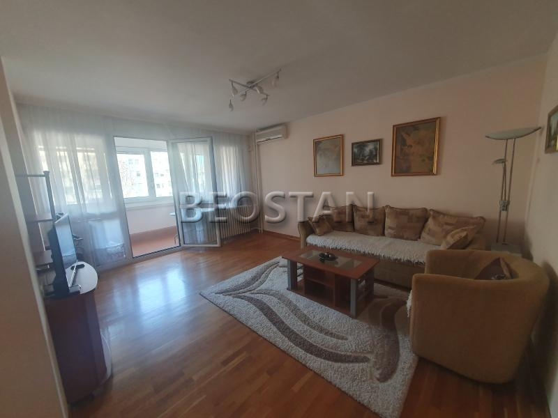 Izdavanje stanova Beograd - Novi Beograd