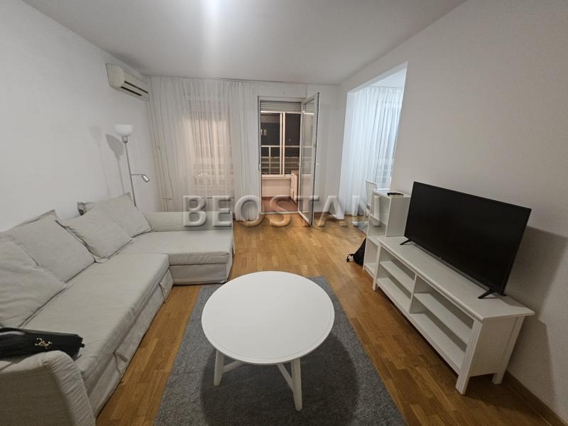 Izdavanje stanova Beograd - Novi Beograd