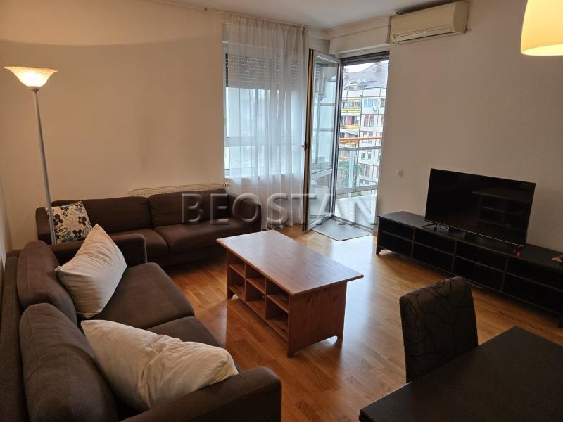 Izdavanje stanova Beograd - Novi Beograd