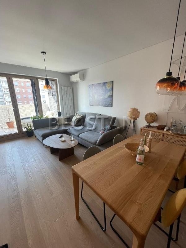 Novi Beograd - Stari merkator novogradnja #56562