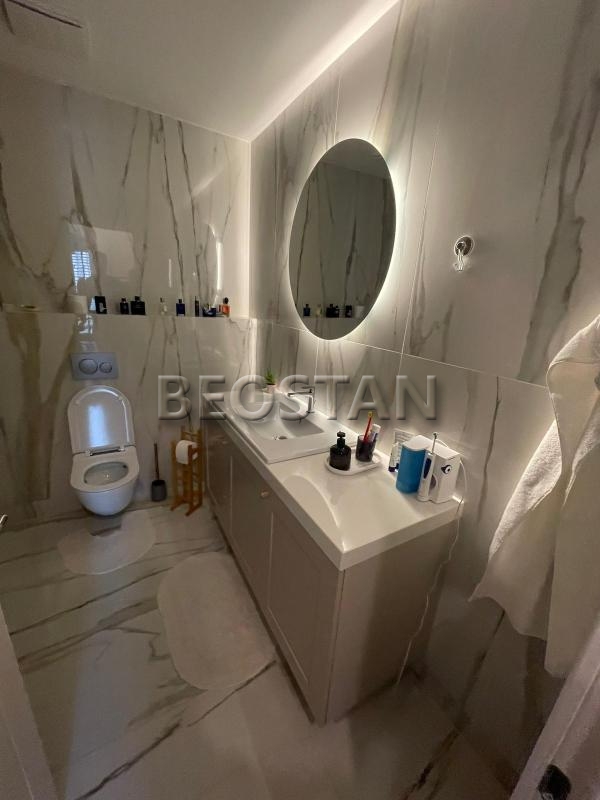 Novi Beograd - Stari merkator novogradnja #56562