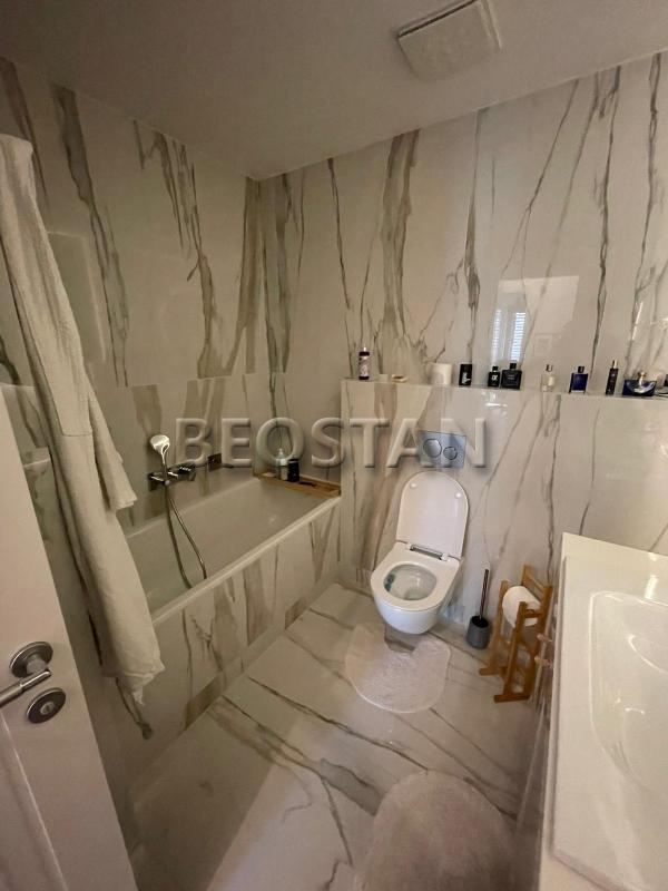 Novi Beograd - Stari merkator novogradnja #56562