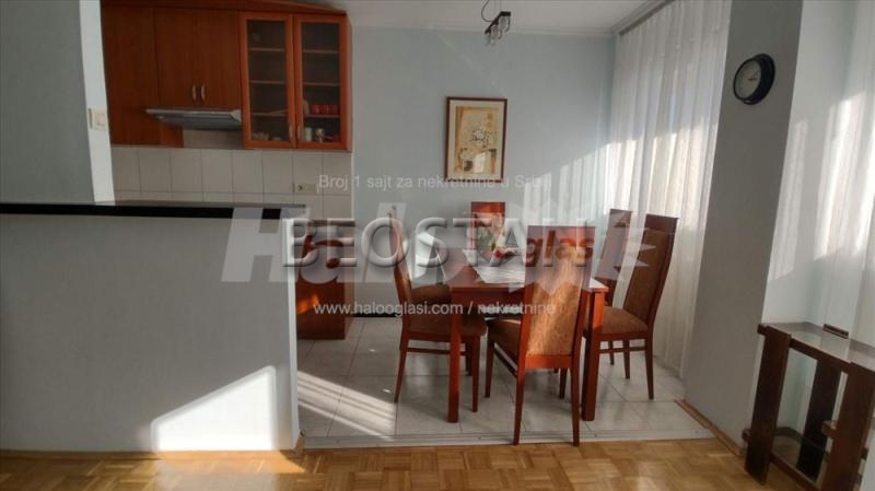 Novi Beograd - Blok 21 hajat #65691