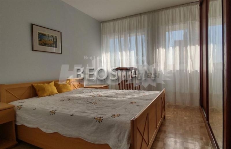 Novi Beograd - Blok 21 hajat #65691