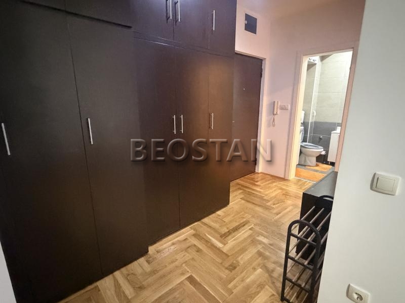 Širi centar - Krnjaca #66936