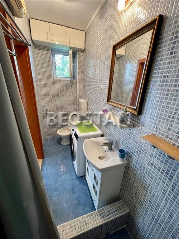 Zemun - Karadjordjev trg #64877 Zemun - Karadjordjev trg #64877