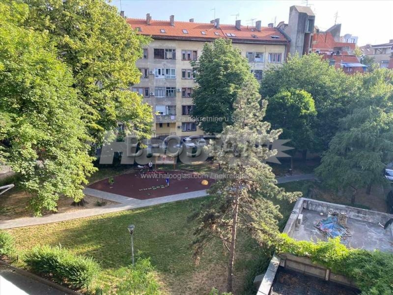 Zemun - Karadjordjev trg #64877 Zemun - Karadjordjev trg #64877