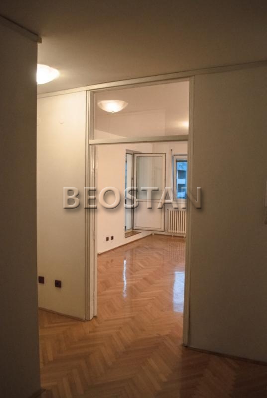 Novi Beograd - Yubc blok 12 #65323