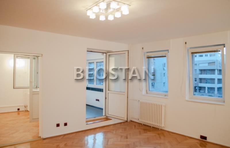 Novi Beograd - Yubc blok 12 #65323