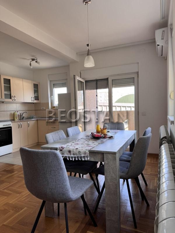 Izdavanje stanova Beograd - Novi Beograd