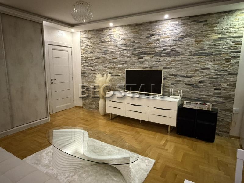 Izdavanje stanova Beograd - Novi Beograd
