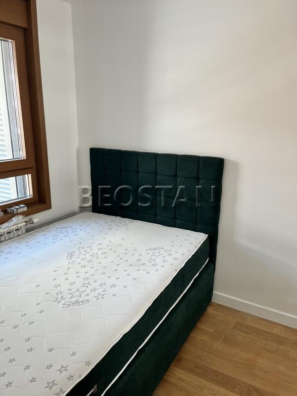 Novi Beograd - Blok 63 novogradnja petica #64849